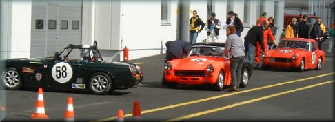 Mark Lister, Ian Johnson & Jasper Bardon in the pits